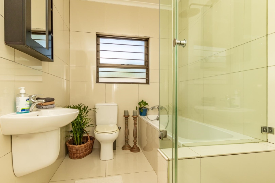 To Let 3 Bedroom Property for Rent in Claremont Western Cape